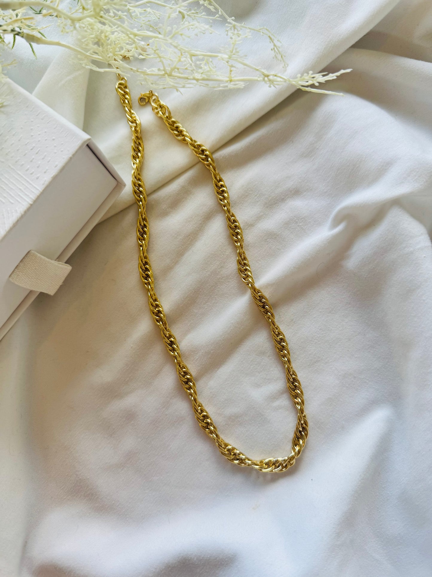 Capri Chain