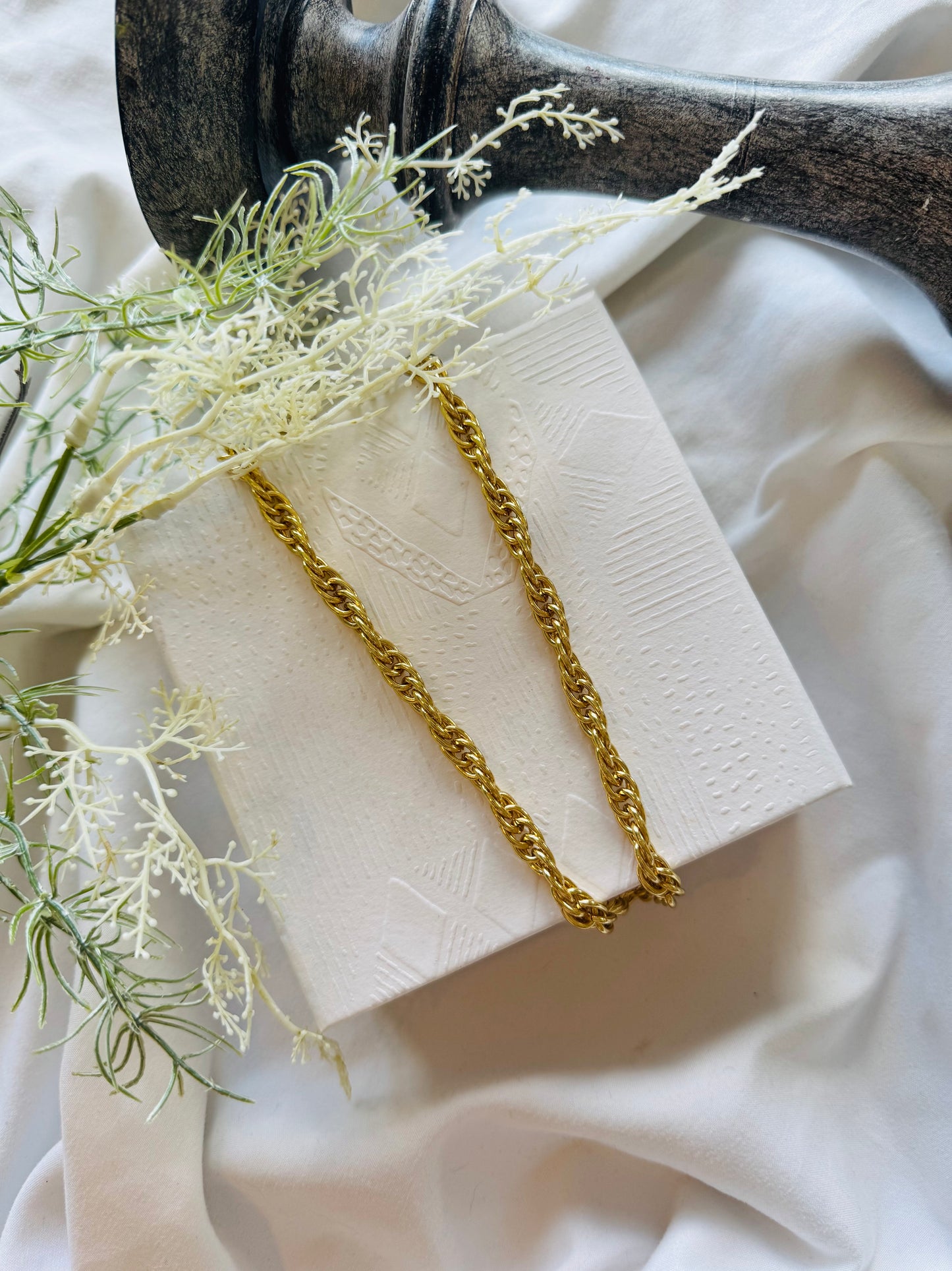 Capri Chain